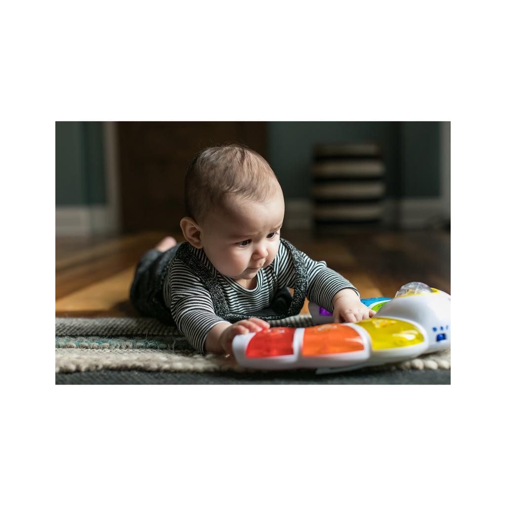 BABY EINSTEIN Aktív Játékív fényekkel Glow & Discover Light Bar™ 3hó+