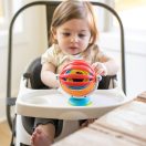 BABY EINSTEIN Aktív játék tapadókoronggal Sticky Spinner™ 3hó+