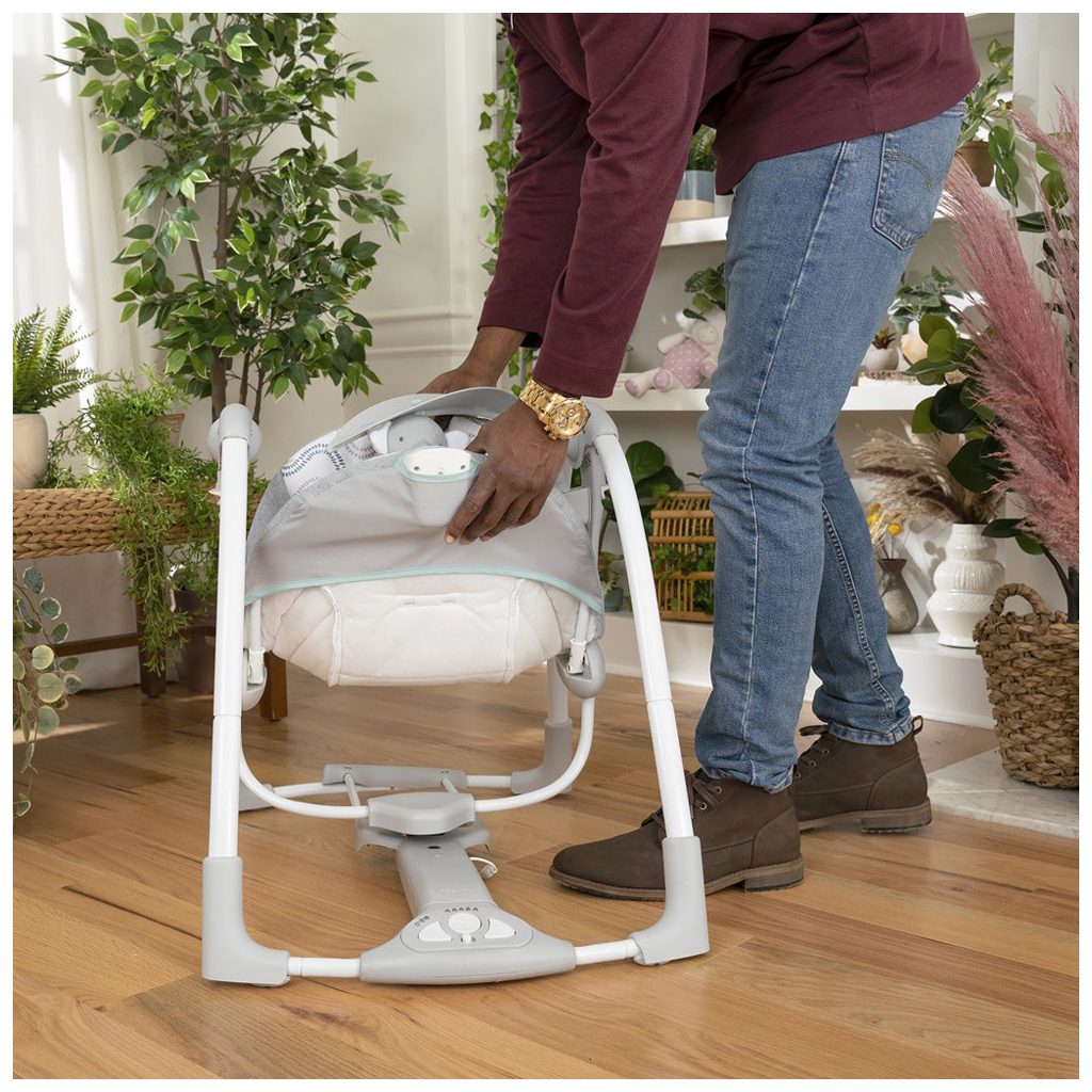 INGENUITY Átalakítható  rezgő hinta dallamokkal és adapterrel  Swell™ 2in1 0hó+, 9 kg-ig