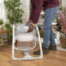 INGENUITY Átalakítható  rezgő hinta dallamokkal és adapterrel  Swell™ 2in1 0hó+, 9 kg-ig