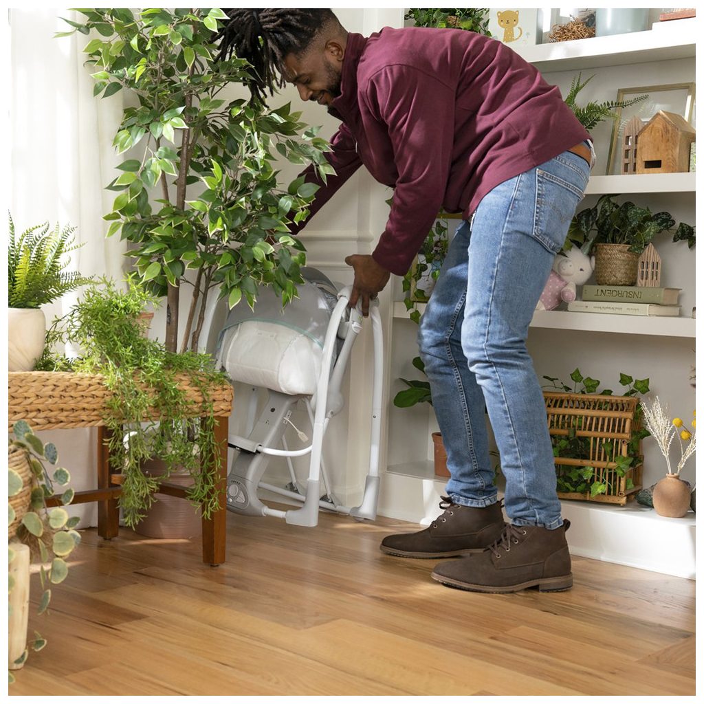 INGENUITY Átalakítható  rezgő hinta dallamokkal és adapterrel  Swell™ 2in1 0hó+, 9 kg-ig