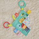 BRIGHT STARTS Morzsolókendő C-karikán Fuzzy Feelies™ 0hó+