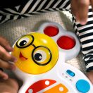 BABY EINSTEIN Zenélő játék xilofon Cal’s Curious Keys™ 12hó+