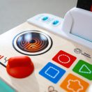 BABY EINSTEIN Zenélő játék konyha Magic Touch Kitchen™ Pretend to Cook HAPE 9hó+