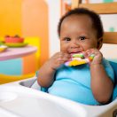 BRIGHT STARTS Szilikon rágóka Soothing Soft Serve™ 3hó+