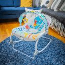 BABY EINSTEIN Zenélő rezgő pihenőszék Kick to It Opus 18kg-ig