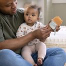 INGENUITY Rágóka kesztyűvel róka Kitt narancssárga BPA-mentes 3m+