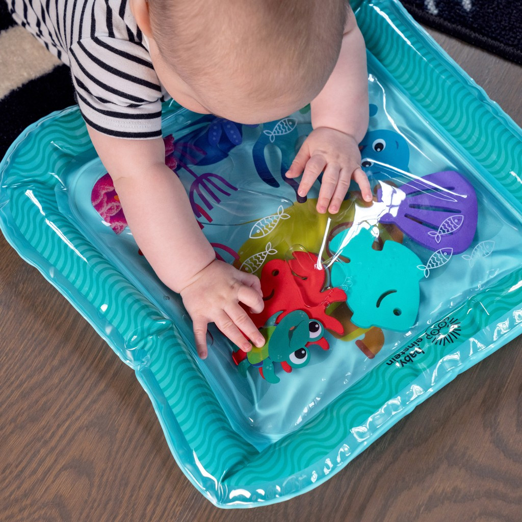 BABY EINSTEIN Vizes alátét 40x40 cm Sensory Splash™ 0hó+