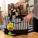 BABY EINSTEIN Játék csörgővel C-karikán u Cal-a-Puller™ 0hó+