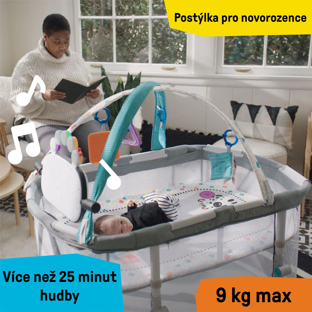 BABY EINSTEIN Kiságy járókával és zongorával 3in1 Kick & Snooze™ 0hó+