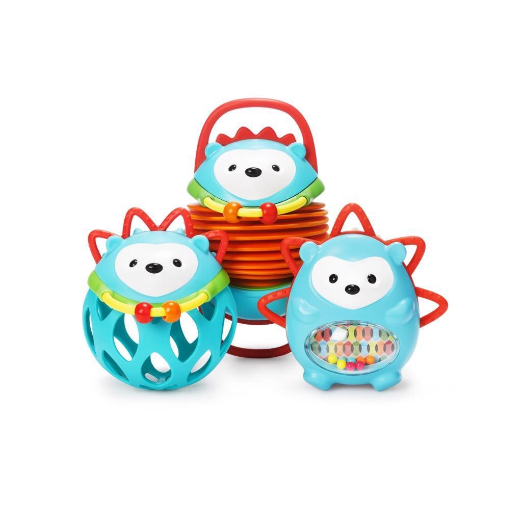 SKIP HOP Csörgő a motoros készségek fejlesztésére kerek, kézbe illő Sündisznó 3m+