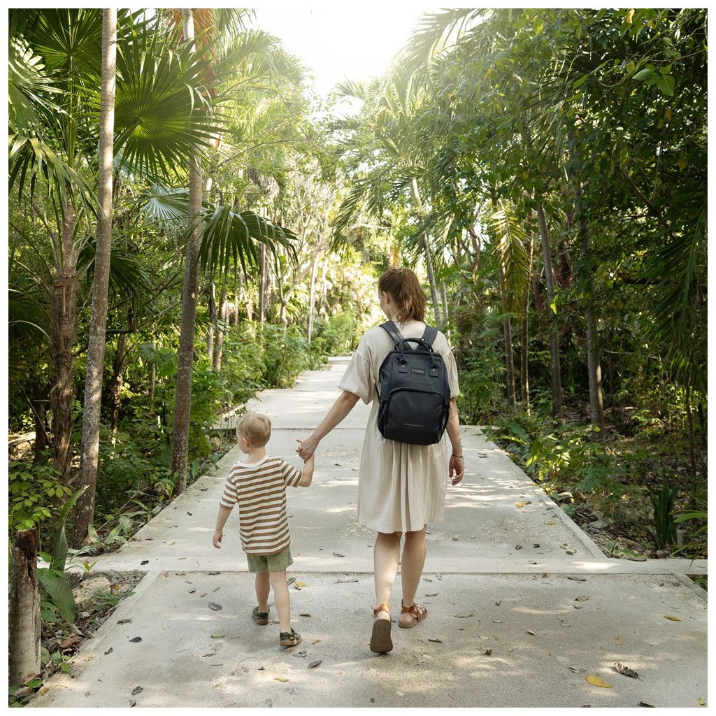 PETITE&MARS Pelenkázó hátizsák babakocsihoz Jack - Catchthemoment sorozat Ultimate Grey