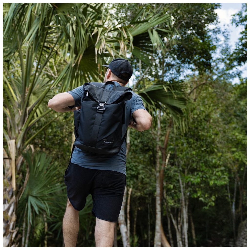 PETITE&MARS Pelenkázó hátizsák babakocsira Jackob Absolute Black