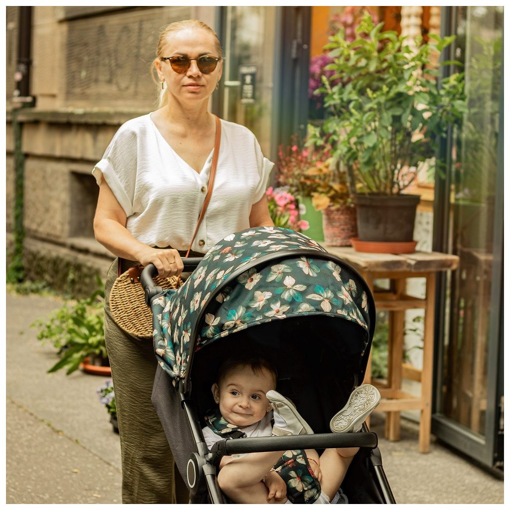 PETITE&MARS Napfénytető+ övvédő Street+/Street2 Limited 100 Flowers