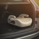 PETITE&MARS Optimus Pro i-Size ülésmagasító Caramel Brown 125 - 150 cm (22-36 kg)