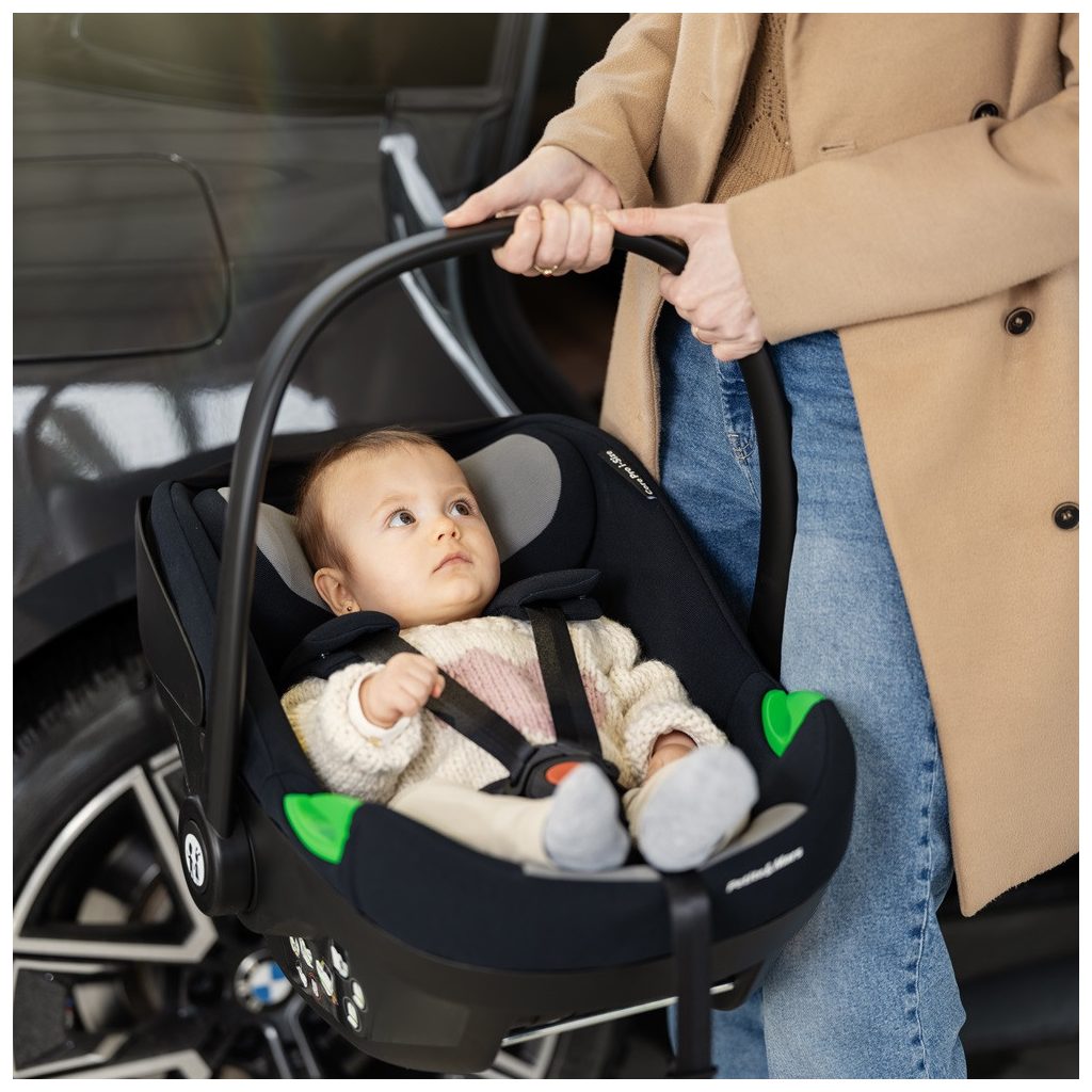 PETITE&MARS Core Pro i-Size autósülés fekete szürke 40-87 cm (0-13 kg)