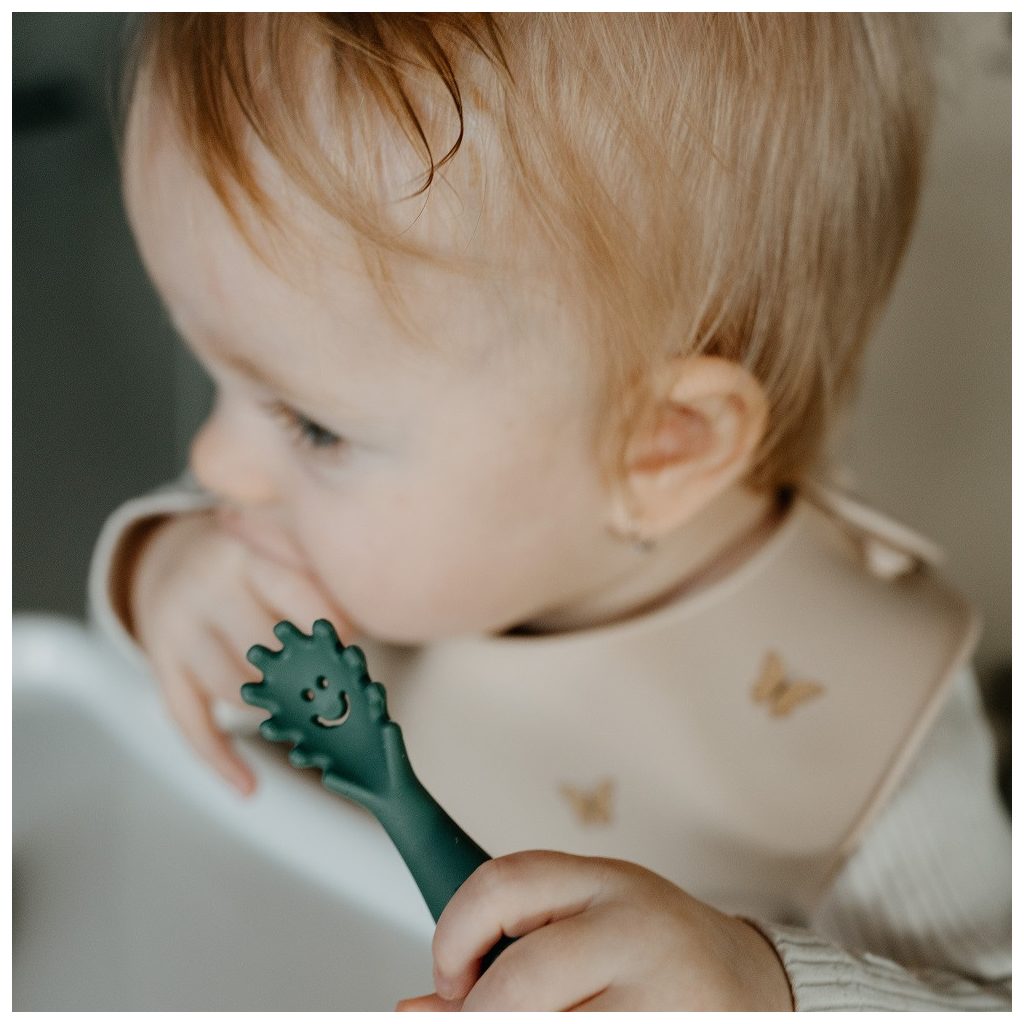 PETITE&MARS Szilikon előke Take&Match Sand Butterflies 6m+