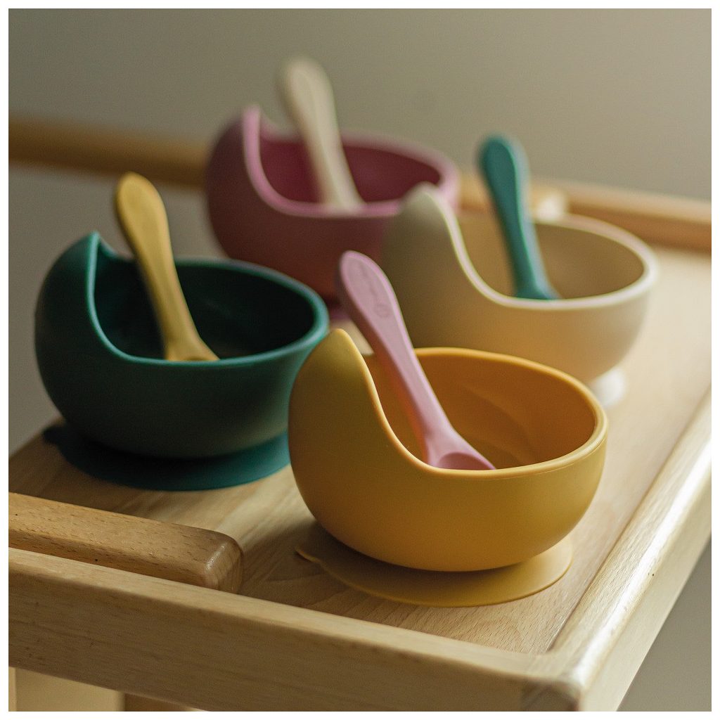 PETITE&MARS Szilikon tál tapadókoronggal TAKE&MATCH Misty Green 6m+