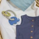 PETITE&MARS Szilikon rágóka Elefi Cute Blue 0m+