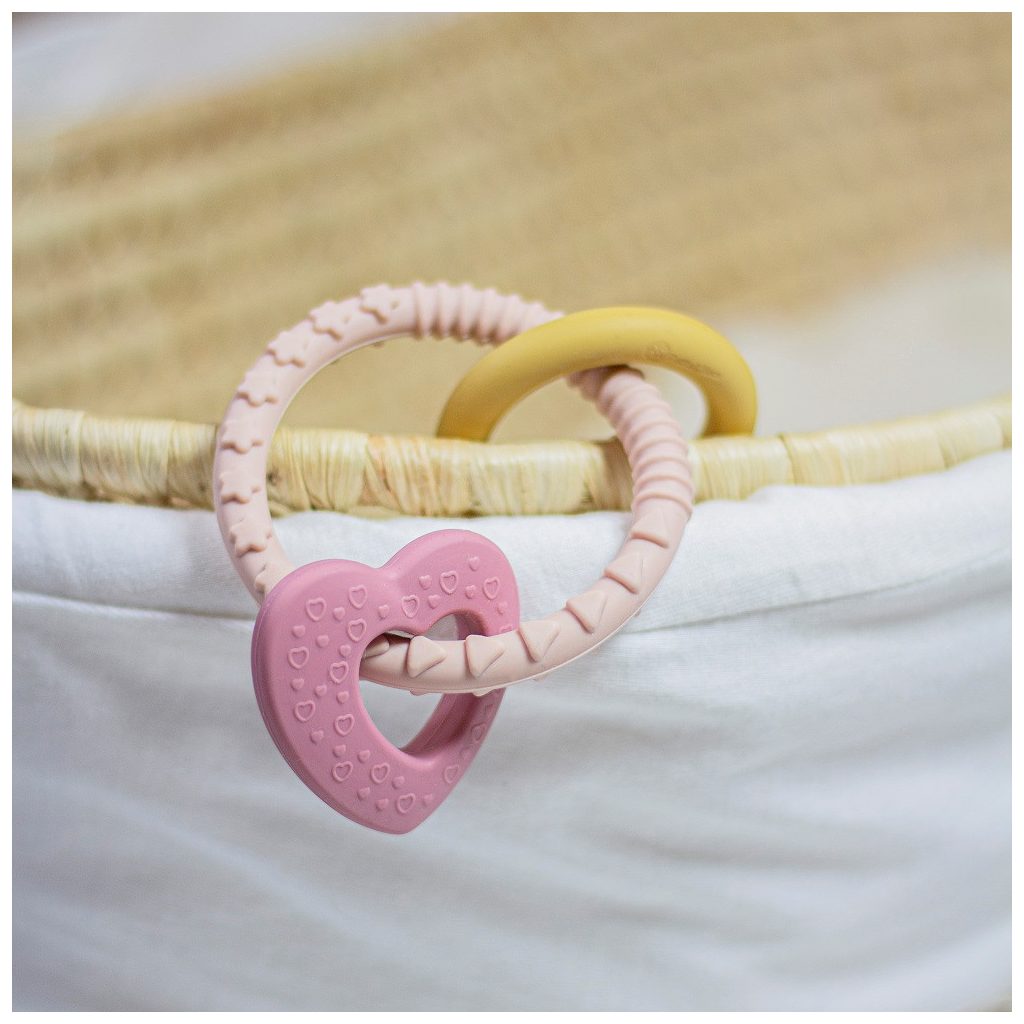 PETITE&MARS Szilikon rágóka Love Cute Pink 0m+