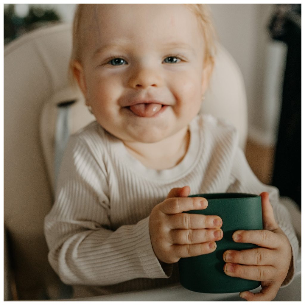 PETITE&MARS Szilikon bögre Take&Match Misty Green 6m+