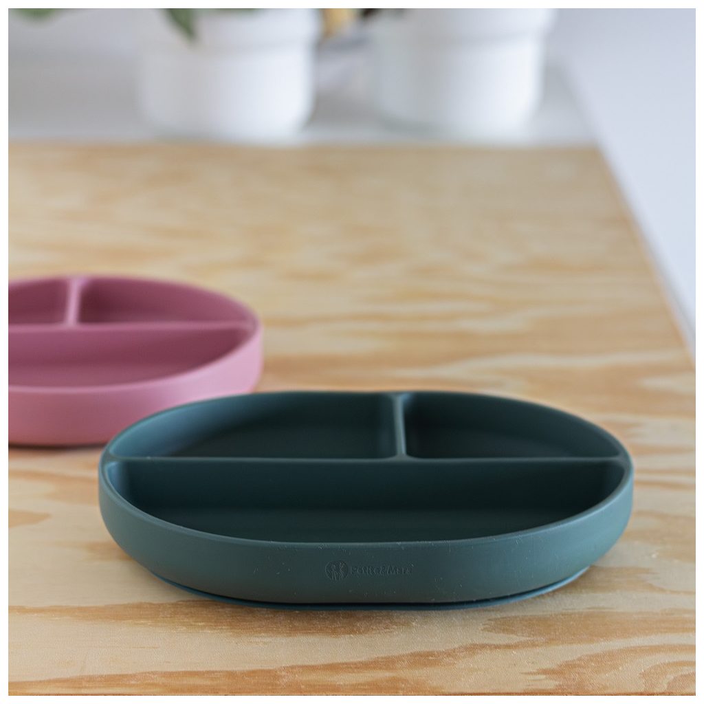 PETITE&MARS Szilikon osztott tányér, ovális Take&Match Misty Green 6m+
