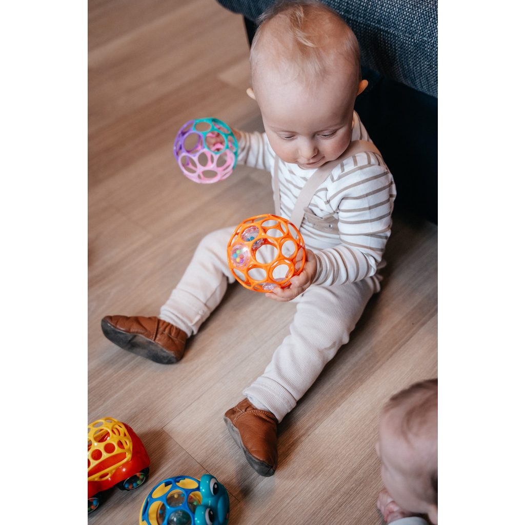 OBALL Játék-autó piros 3hó+