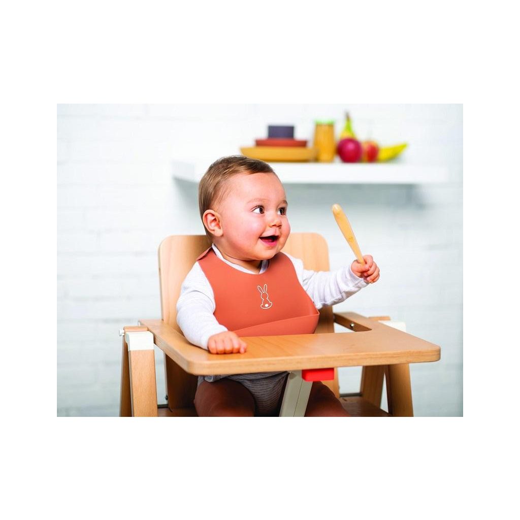 NATTOU Szilikon előke rögzítéssel terrakotta BPA mentes