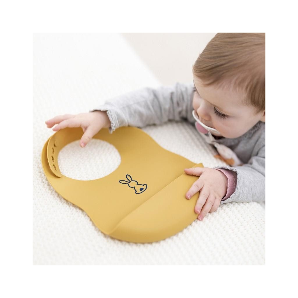 NATTOU Szilikon előke rögzítéssel okkersárga BPA mentes