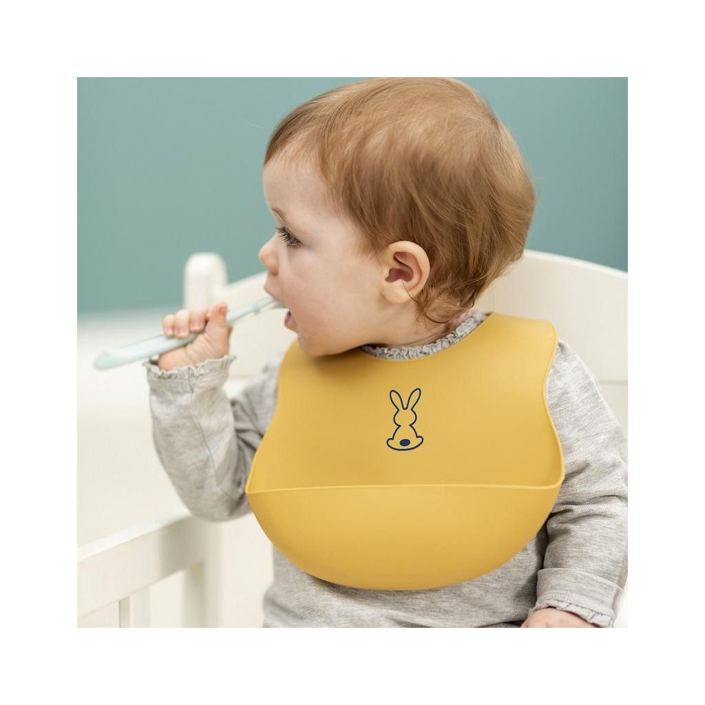 NATTOU Szilikon előke rögzítéssel okkersárga BPA mentes