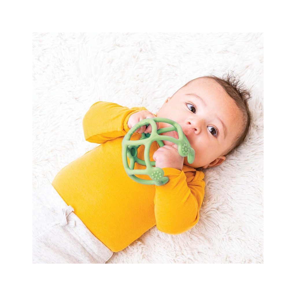 NATTOU  Szilikon rágóka labda 2in1 BPA mentes 10 cm mint