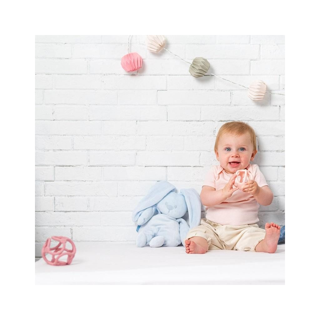 NATTOU  Szilikon rágóka labda 2in1 BPA mentes 10 cm rózsaszín