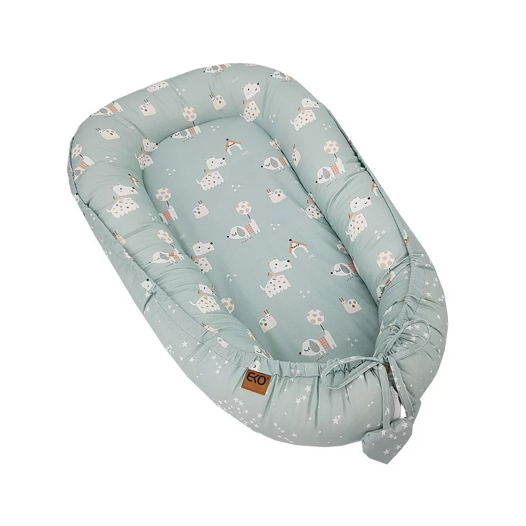 EKO Kétszínű pamut babafészek Dogs Stars Mint 90x60 cm