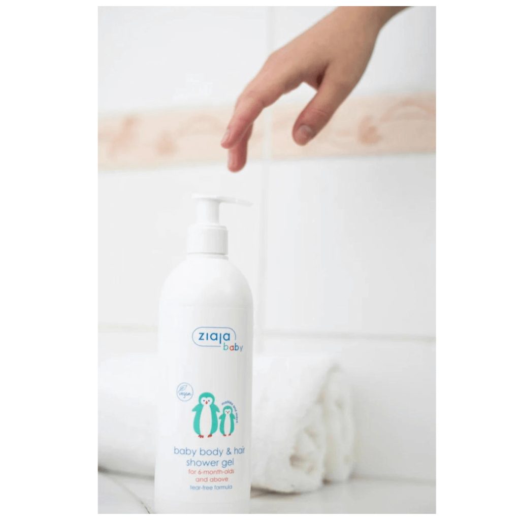 ZIAJA Baba & gyermek pumpás tusfürdő testre és hajra, 6 hónapos kortól (3x400 ml)