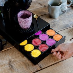   Fém kávékapszula tartó - 20 db Dolce Gusto kapszulákhoz matt fekte színben (300 x 240 x 70 mm )