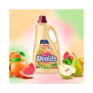 Woolite Keratin Therapy Fruity mosószer színes ruhákhoz 3,6 liter (60 mosás)