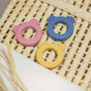 Petite&Mars Beary szilikon rágóka csörgővel, 0 hó+ (rózsa)