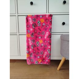   Pihe Puha babatakaró plüss anyagból - lányos pipere minta (75x120 cm)