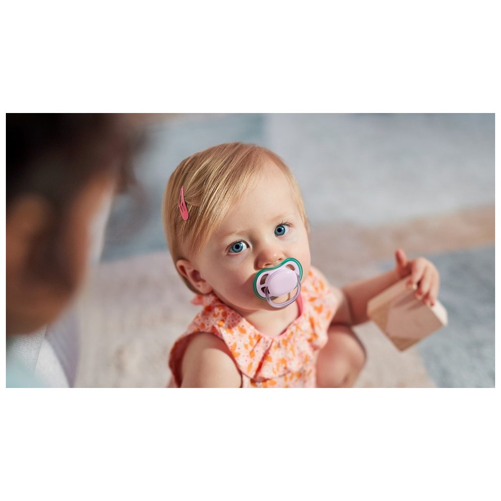 Philips Avent SCF085/24 Játszócumi Ultra air neutral 0-6hó lányos 2db (lila-zöld)