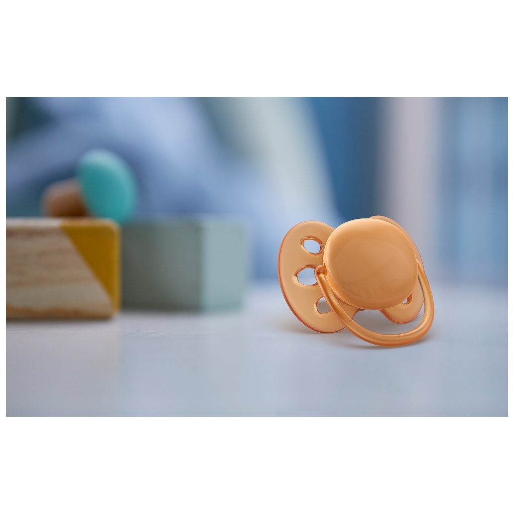 Philips Avent SCF091/31 Játszócumi Ultrasoft Premium neutral 0-6hó 2 db (rózsaszín-lila)