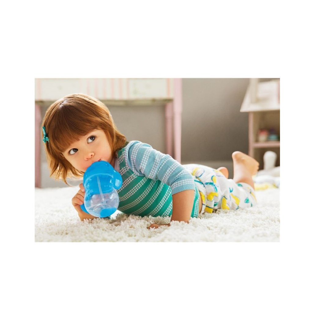 Munchkin Any angle súlyozott szívószálas itatópohár, 207 ml (kék)