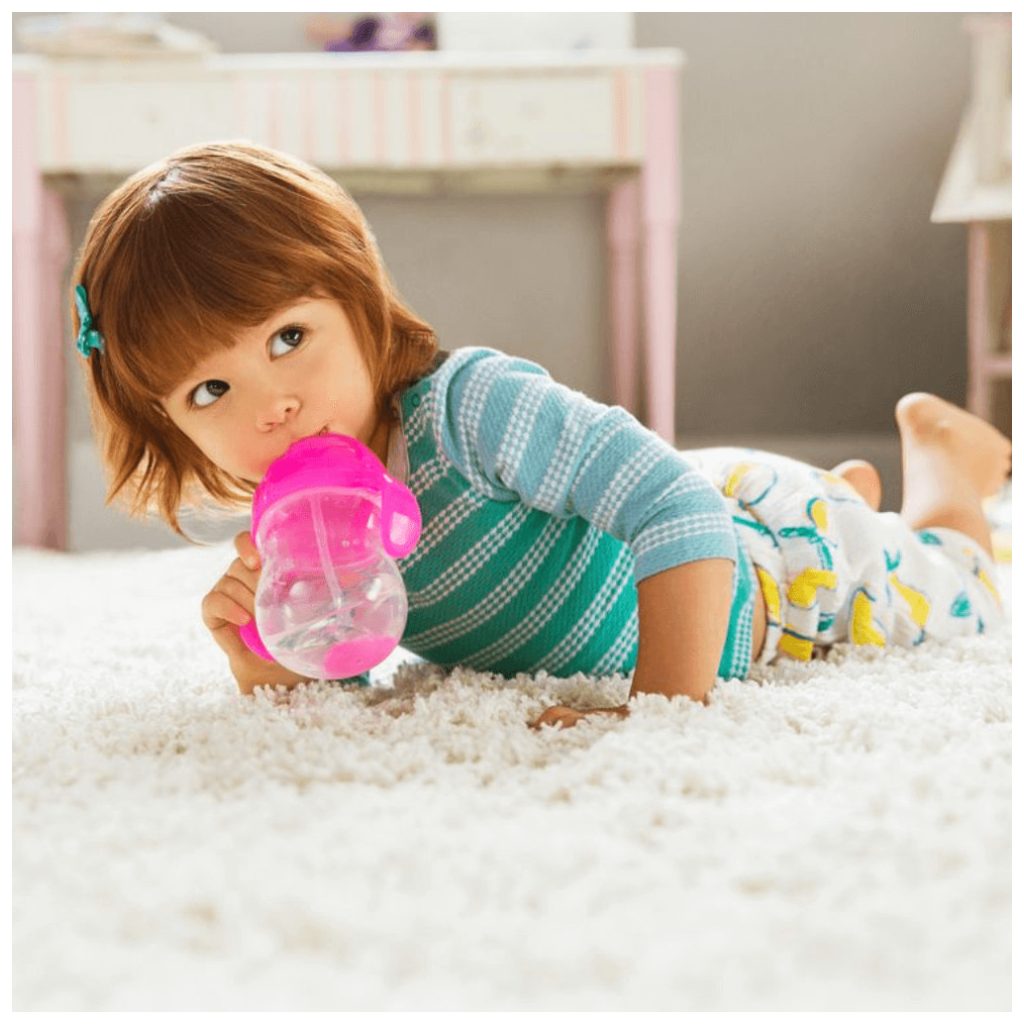 Munchkin Any angle súlyozott szívószálas itatópohár, 207 ml (rózsaszín)