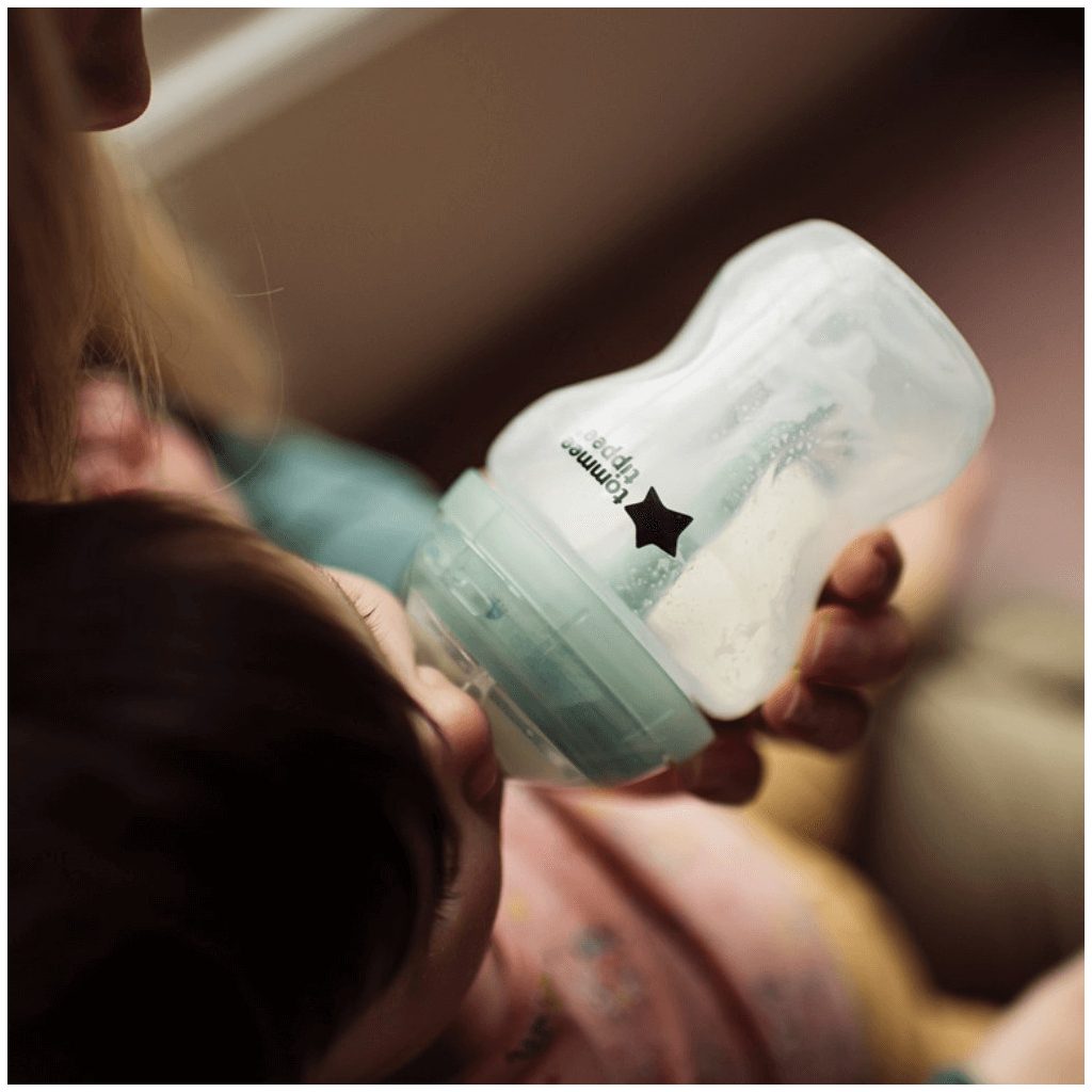 Tommee Tippee Advanced Anti-Colic újszülött cumisüveg kezdő szett 9 db (türkiz)