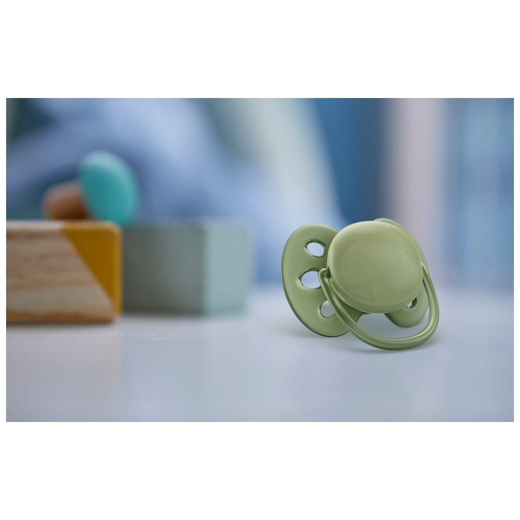 Philips Avent SCF093/01 Játszócumi Ultrasoft Premium neutral 18hó+ 2 db (zöld -narancs)