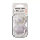Tommee Tippee Ultimate Fit nyugtató cumi sterilizáló tokkal 0-6 hó 2 db (lányos)