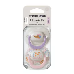   Tommee Tippee Ultimate Fit nyugtató cumi sterilizáló tokkal 6-18 hó 2 db (lányos)