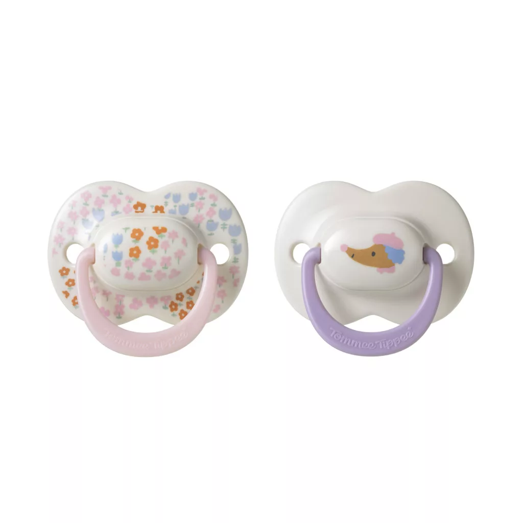 Tommee Tippee Ultimate Fit nyugtató cumi sterilizáló tokkal 6-18 hó 2 db (lányos)