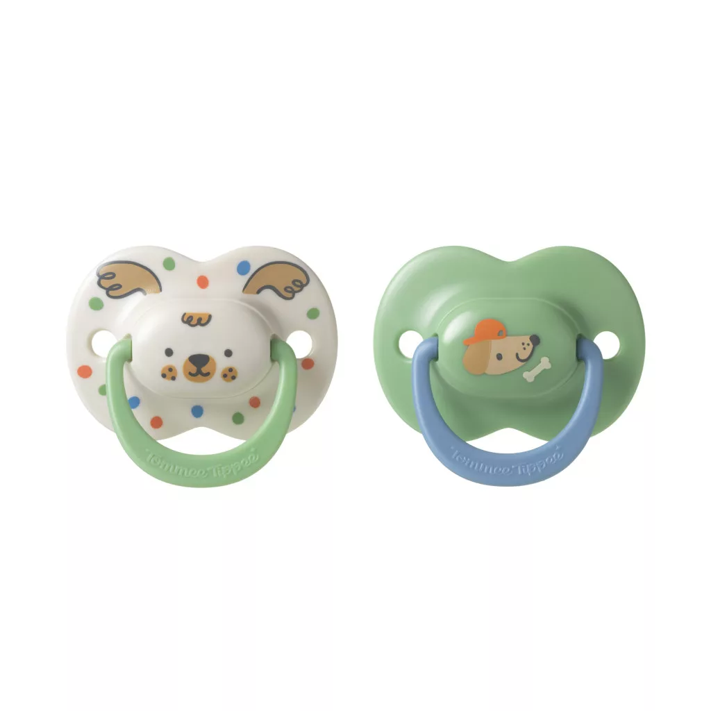 Tommee Tippee Ultimate Fit nyugtató cumi sterilizáló tokkal 18-36 hó 2 db (fiús)