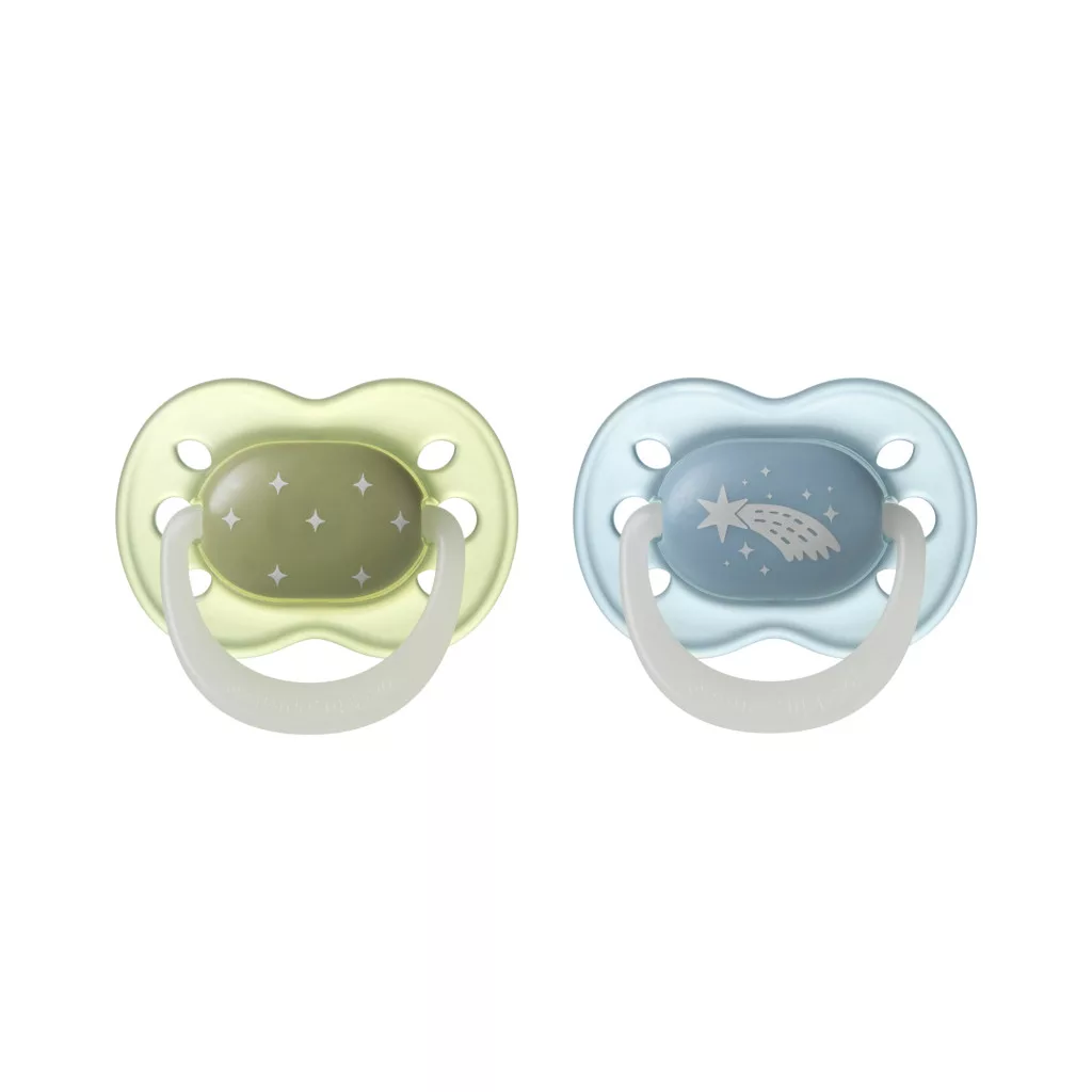 Tommee Tippee Night Glow éjszakai nyugtató cumi sterilizáló tokkal 0-6 hó 2 db