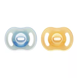   Tommee Tippee Ultra Light Night Glow éjszakai cumi sterilizáló tokkal 6-18 hó 2 db